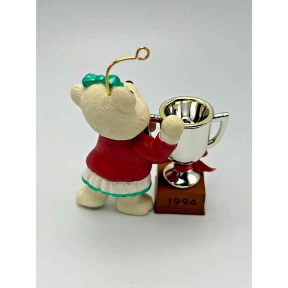 VINTAGE 1994 Hallmark Keepsake Ornament- Most Outstanding Mom/Mother- Teddy Bear - Picture 5 of 12